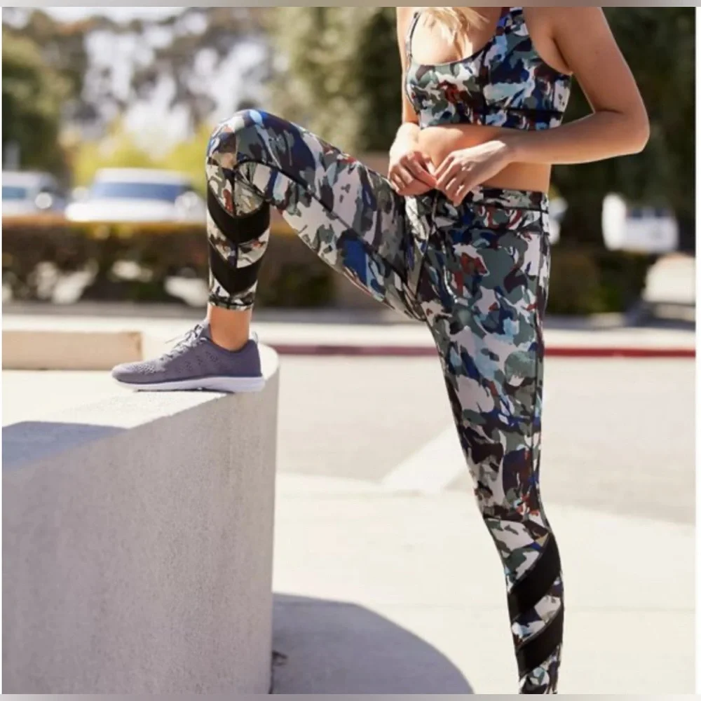 FP Movement by Free People Daybreak Graphic Camo Leggings & Sports 2pc Set XS - Picture 4 of 16